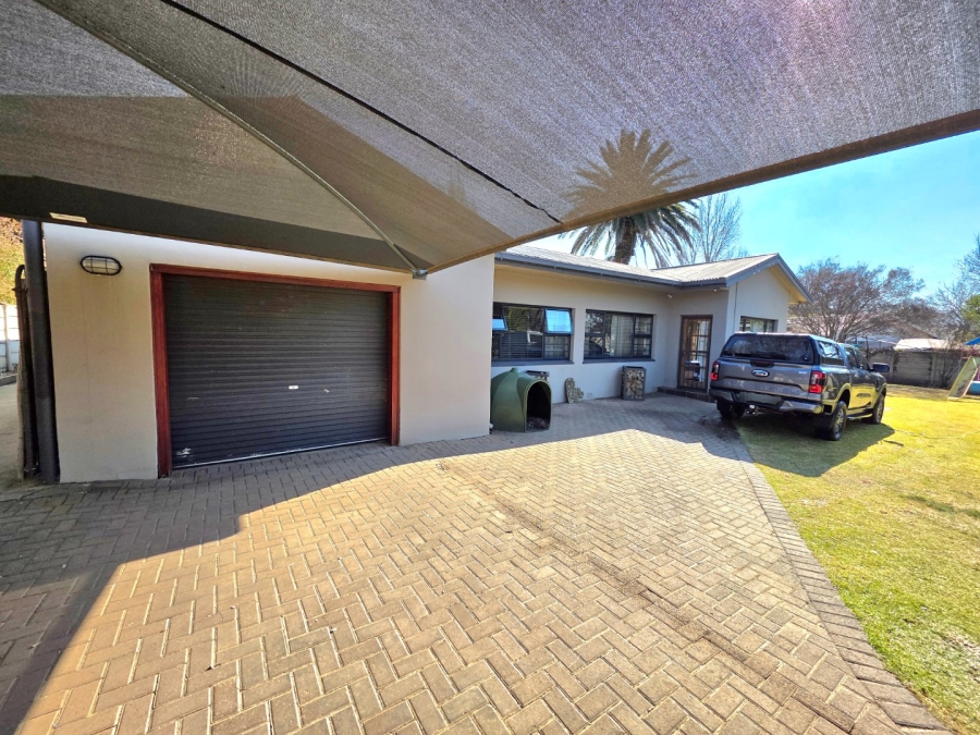 5 Bedroom Property for Sale in Eureka Free State
